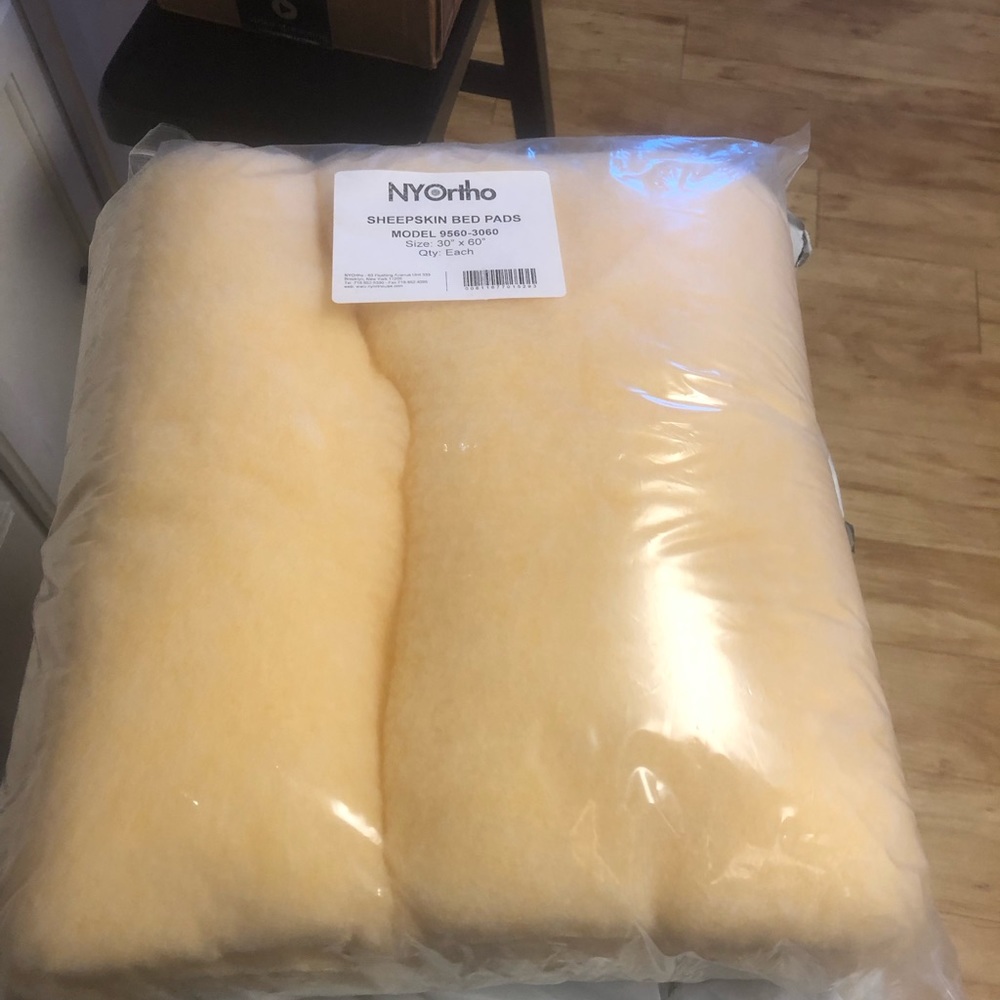 NYOrtho Fluffy Synthetic Sheepskin Bed Pad Non-allergenic for Circulation 30"-60 - Picture 5 of 7